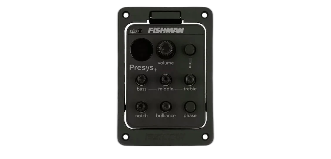 Detalhe do pré-amplificador Fishman ISYS+ com afinador