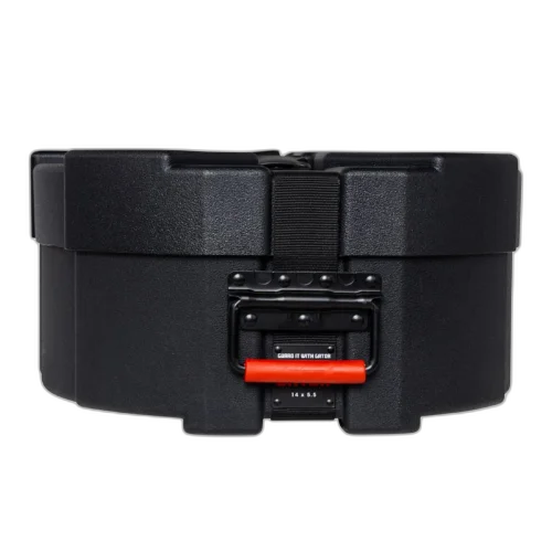 Case para Caixa de Bateria Gator GPC 1455 SD 14x5.5 com Estrutura Rotomoldada Ultra Resistente Interior em Microveludo Vermelho com Espuma Acolchoada Alças Ergonômicas Travas Reforçadas e Sistema de Empilhamento Gator Grooves