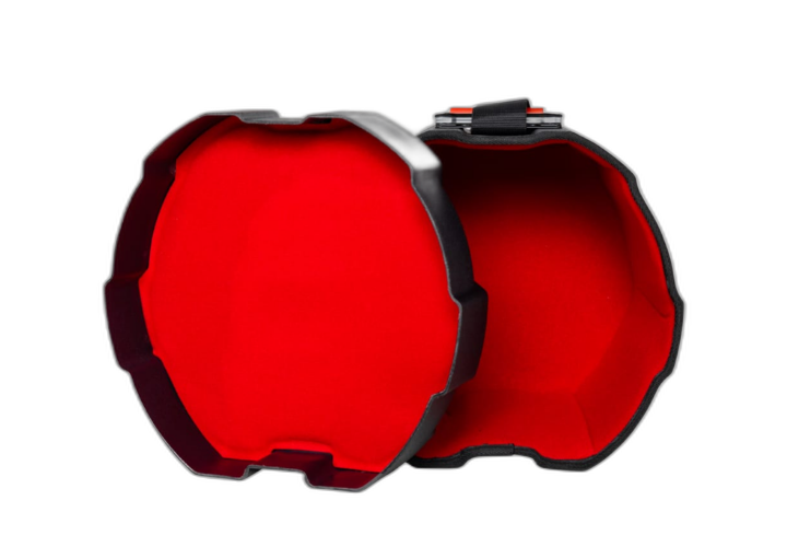 Interior em Microveludo Vermelho com Espuma Acolchoada
