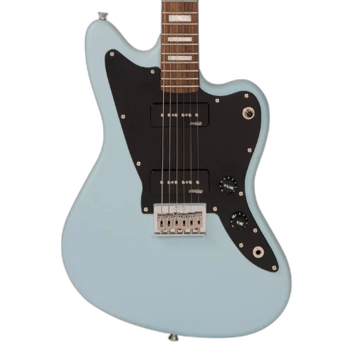 Guitarra Vintage Reissued V65HBL Jaguar Hardtail Satin Blue com Corpo Alder Braço Maple Parafusado Escala Rosewood 2 Captadores Single Coil Wilkinson Ponte Hardtail Compensada